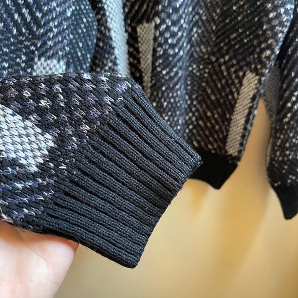 Vintage London Fog Sweater - Picture 6 of 11